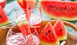 吃瓜喝水吃饼干会胖吗,真的会胖吗？揭秘日常饮食中的增肥误区