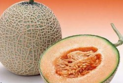 吃哈密瓜原图,甜蜜滋味，尽收眼底