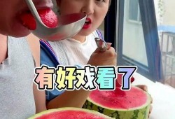 梦到自己吃瓜儿,瓜果飘香，味蕾之旅