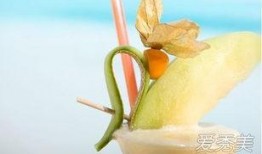 睡醒吃哈密瓜苦